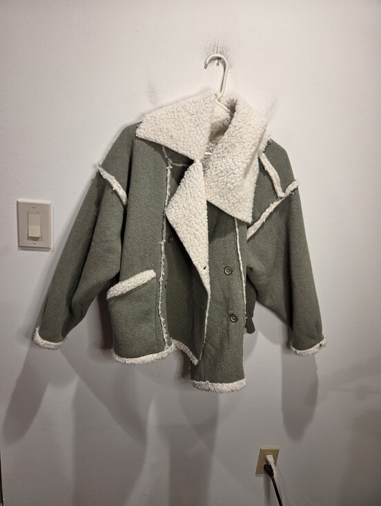 oil & hali Jackets & Blazers - New Oil & Hali Size L Green Oversized Sherpa Trim Jacket